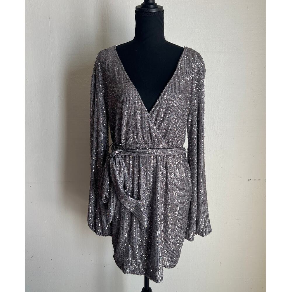 Bebe Women's Gray Sequin Dress (Fully Lined) Sz L NWTS